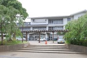 根郷中学校