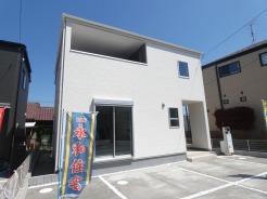 2号棟 外観写真
白い外壁がオシャレです！