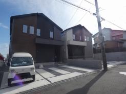 ■外観写真（左側2号棟）