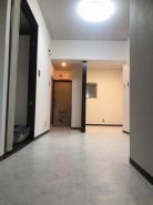 LDK　壁・床はリフォーム済