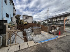 ■保育園・幼稚園・小学校・中学校近くで子育て世代に人気のエリア
ドラッグストアやスーパーやコンビ二も徒歩圏内で商業施設充実しています。