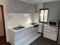 １階　使い勝手の良いシステムキッチン