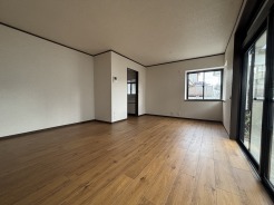 陽当りの良い広々したＬＤ。