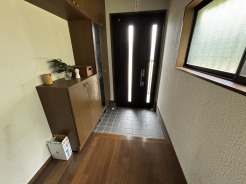 使いやすい広々玄関
