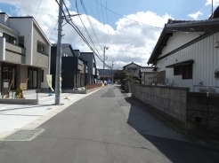 前面道路：南5m公道・西5m開発道路