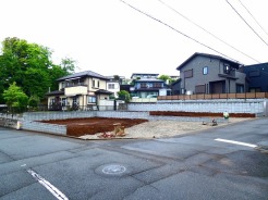 現地外観写真:現況更地
「この物件気になる！」「ここってどんな所？」「もっと詳しく知りたい！」と思ったら、お気軽にご相談ください。担当スタッフが丁寧にお答えいたします。 
