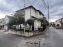 こちらの物件実は角地。車通りがほとんどなく静かな住宅地です。