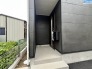1号棟：玄関ポーチ