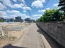前面道路含む現地外観
南側4ｍ公道
